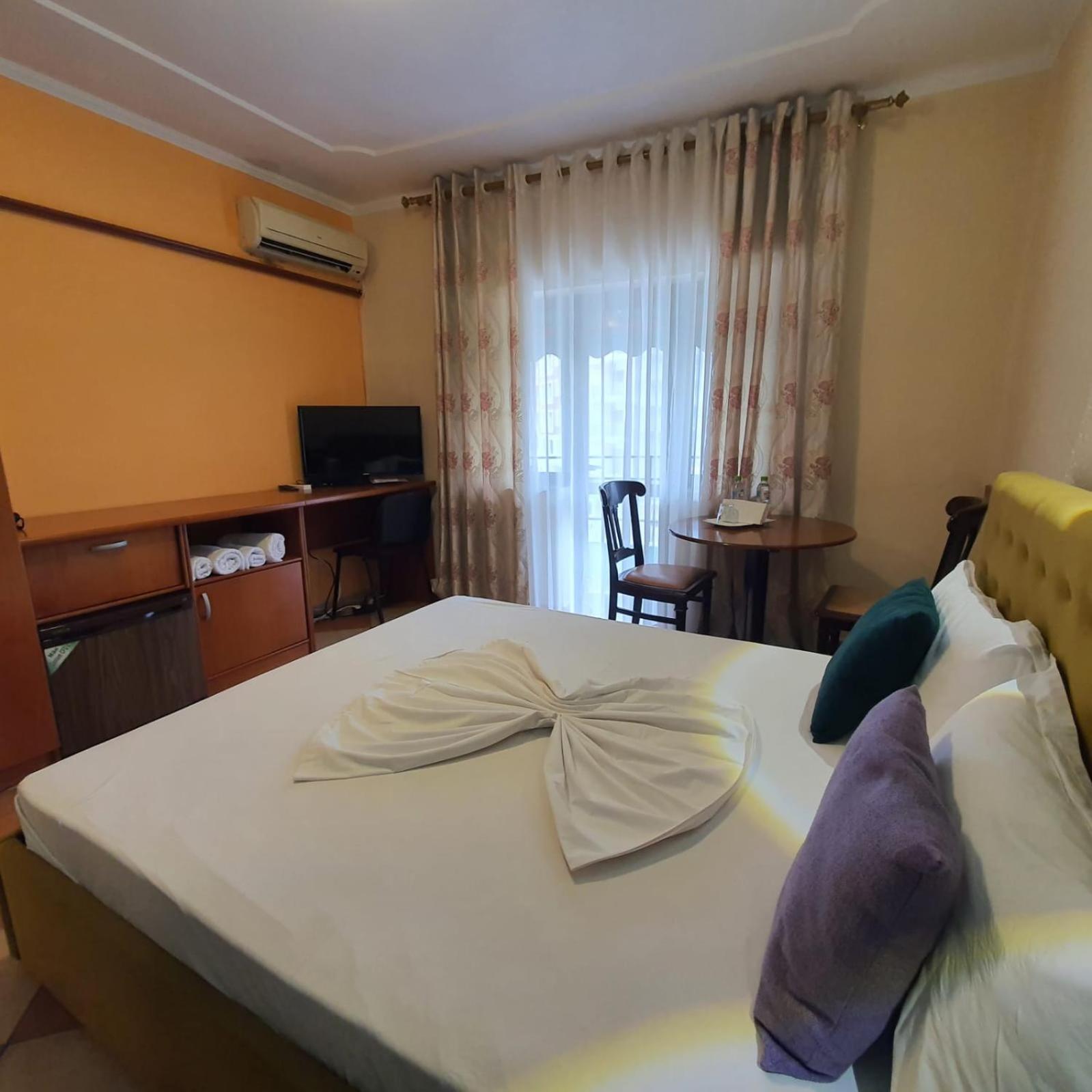 Quick Stop Hotel تيرانا المظهر الخارجي الصورة